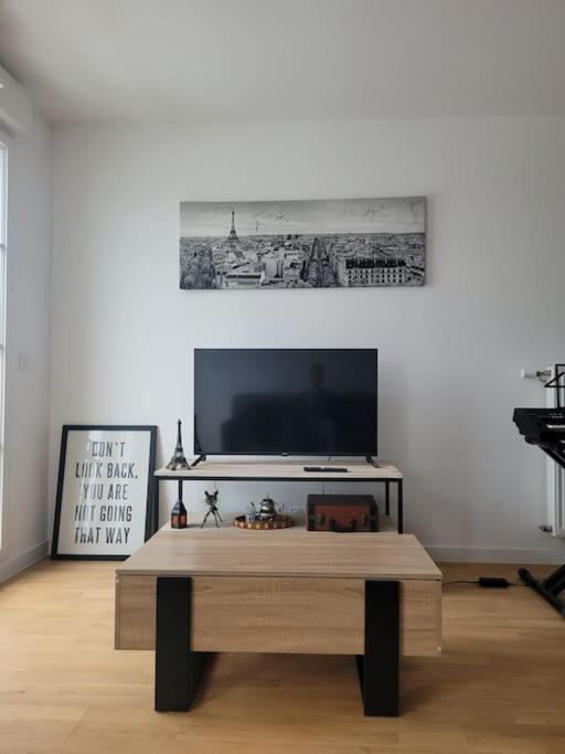 Appartement Chic 5 Min Disneyland/Vallee Village Serris Exterior photo